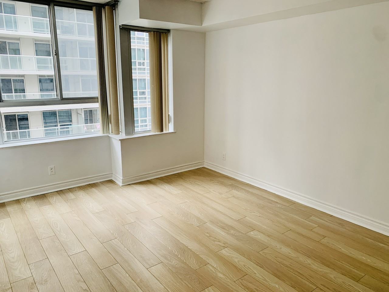 Bay St - Photo 3 of 11