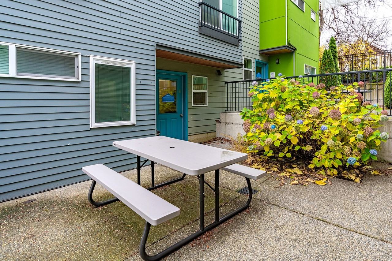 Videré - Courtyard Studios on Cap Hill! - Photo 4 of 48