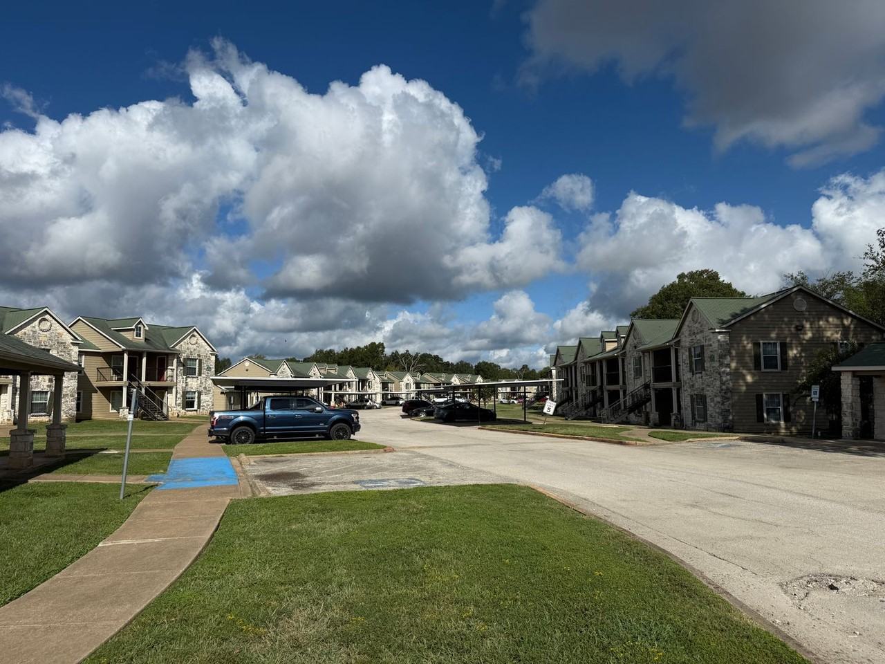 Cole Creek Apartments - Photo 4 of 4