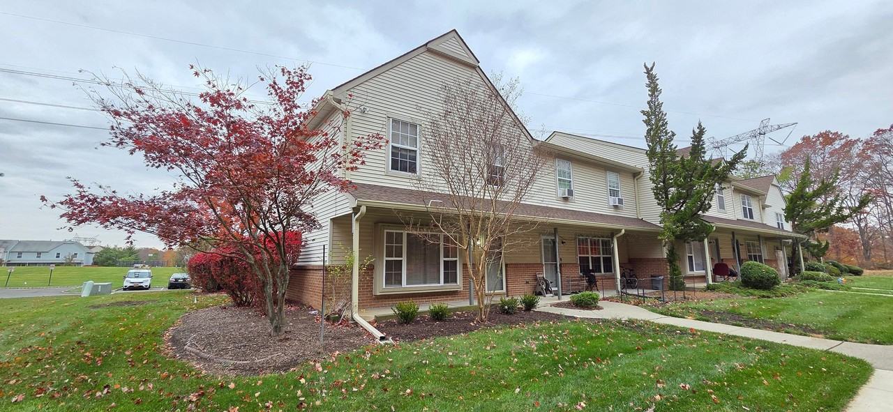 944 Thomas Avenue - Photo 2 of 31