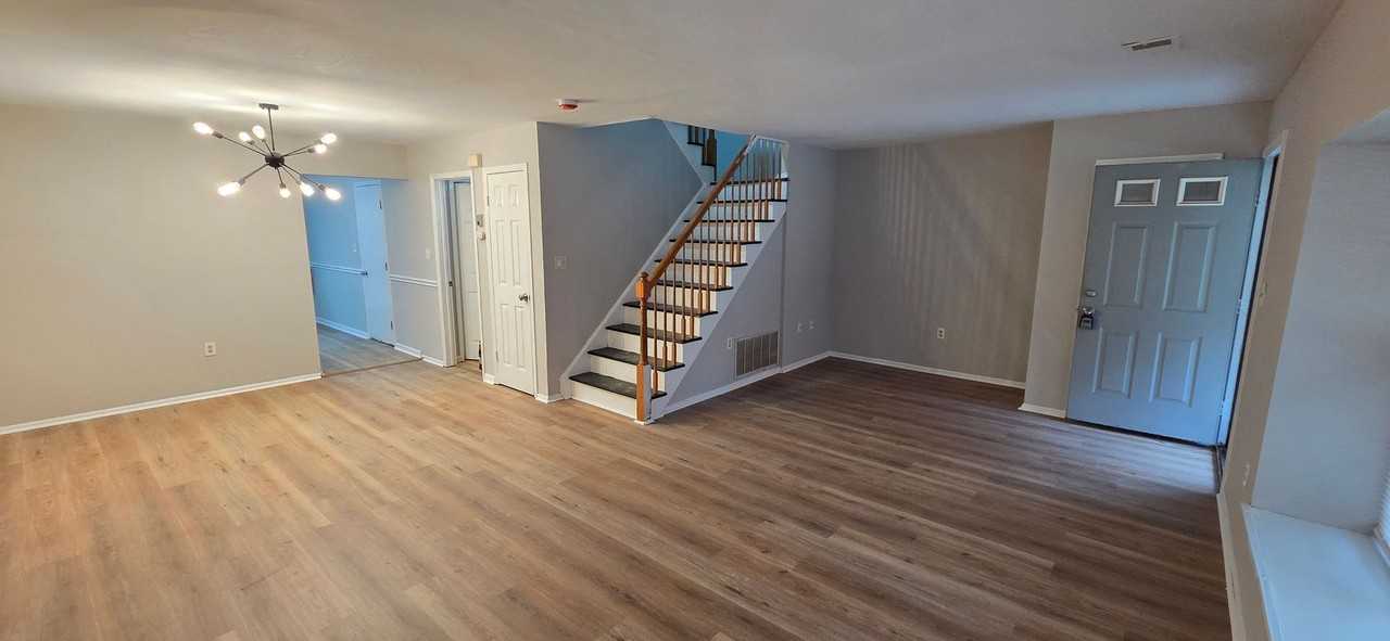 944 Thomas Avenue - Photo 6 of 31