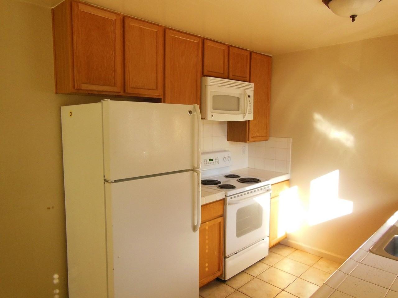 1963 Woodside - Photo 6 of 17