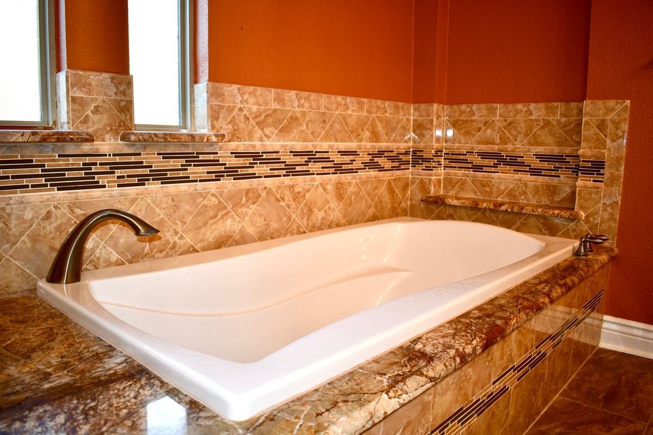 908 Mccoy Dr - Photo 7 of 35