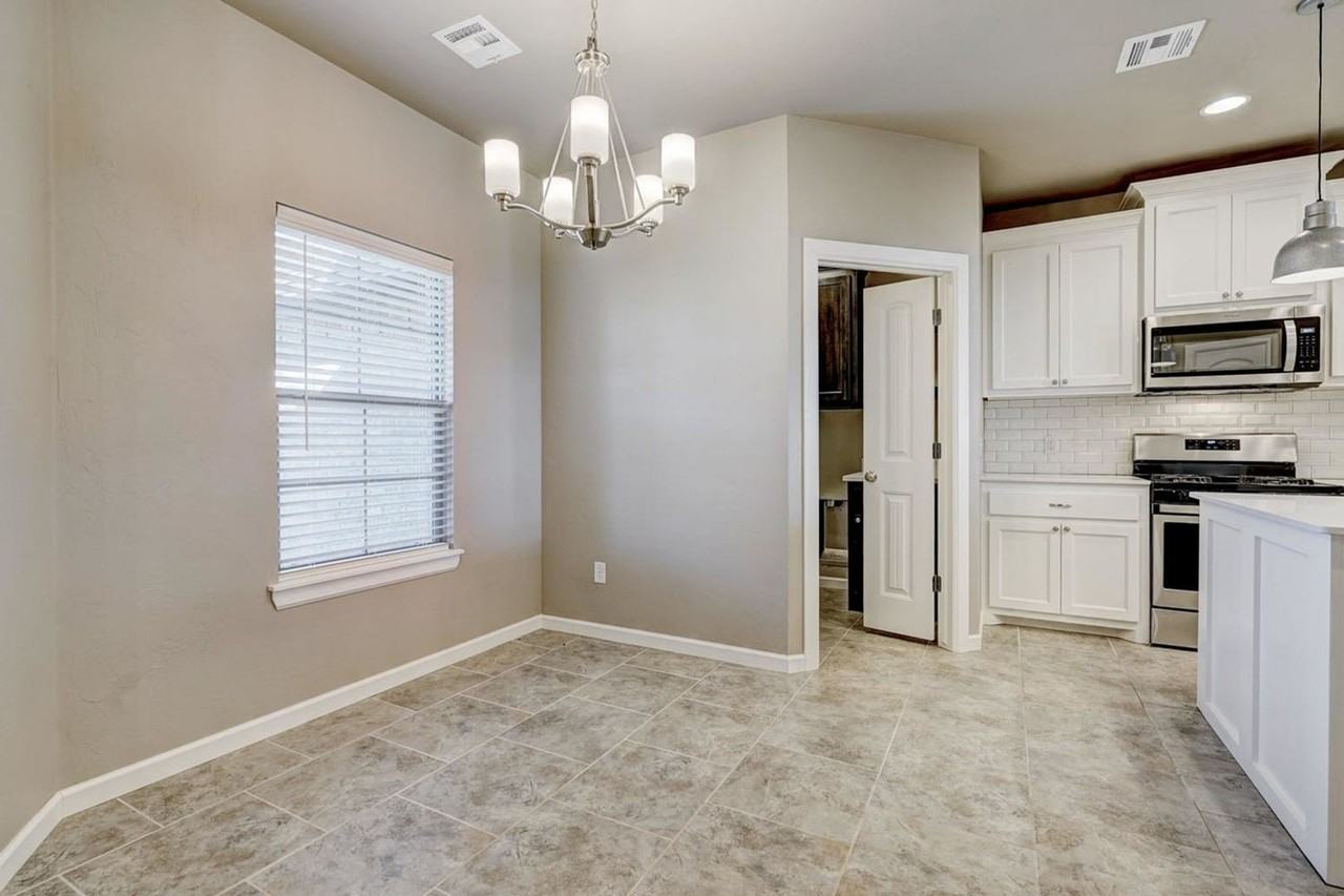 1120 Garrett Farm Rd - Photo 4 of 22