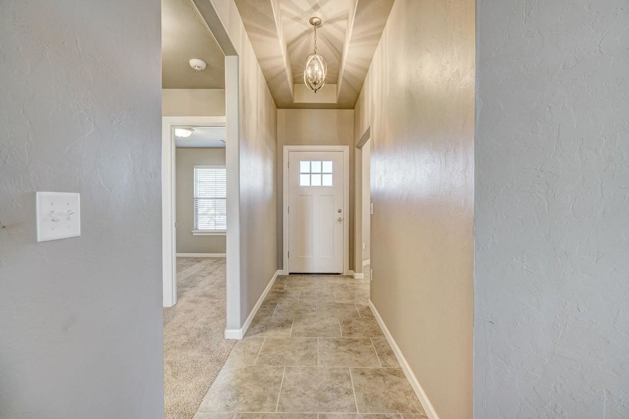 1120 Garrett Farm Rd - Photo 3 of 22