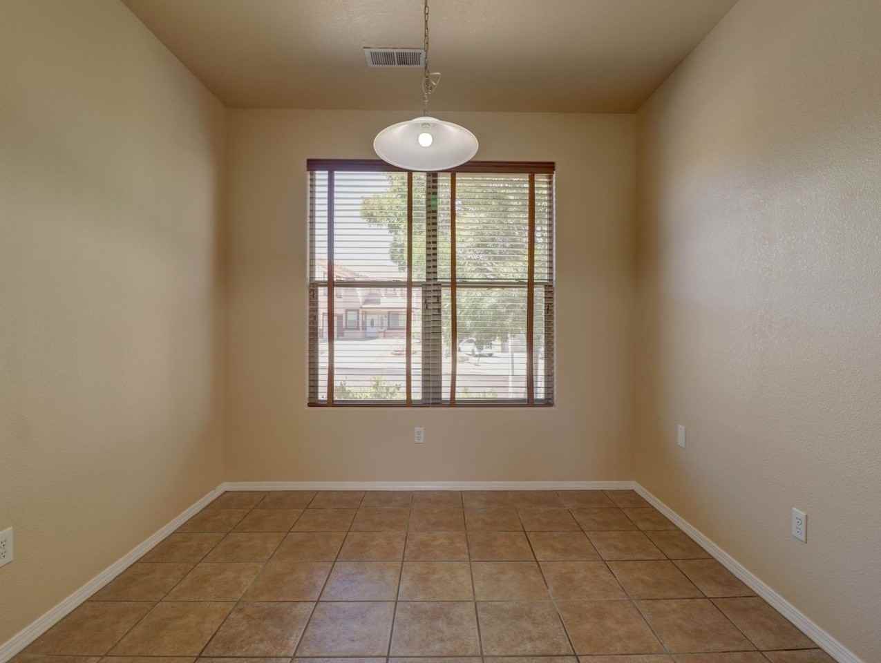 2484 Gila Bend Loop - Photo 5 of 33