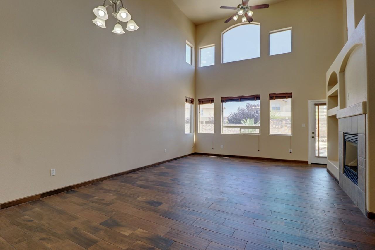 2484 Gila Bend Loop - Photo 7 of 33