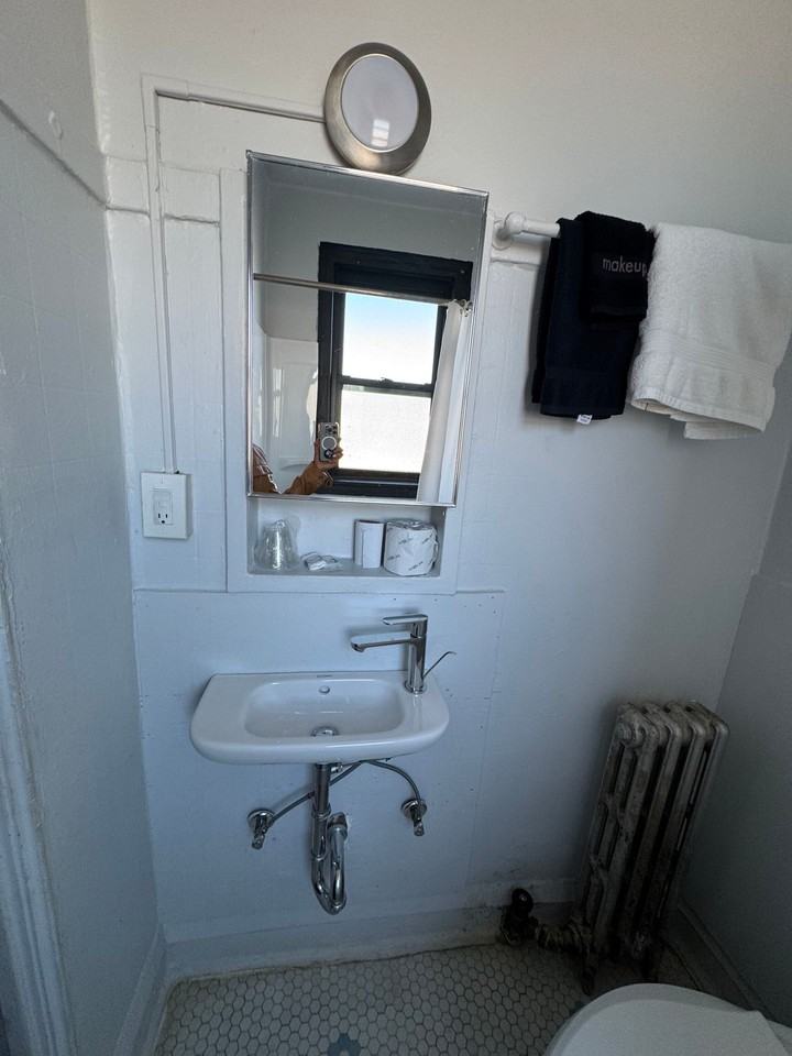 Newly rehabbed Rooms for Rent - Photo 2 of 4