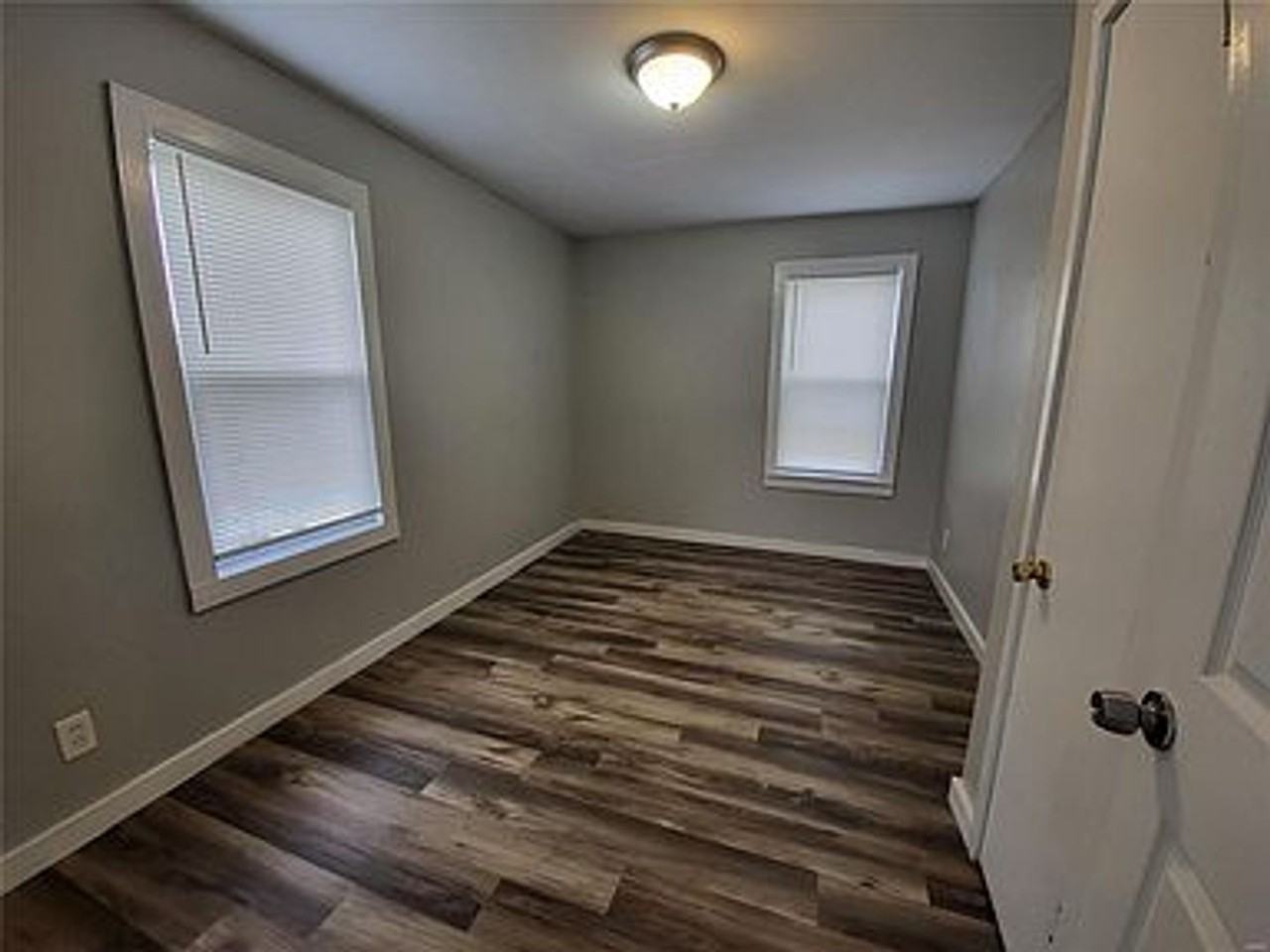 6156 Jackson Ave - Photo 5 of 18