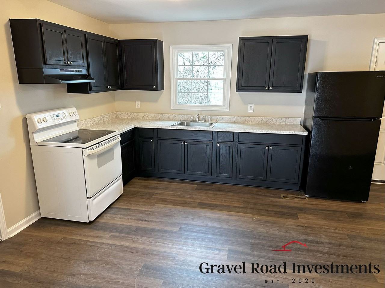 2210 33rd Ave - Photo 3 of 15