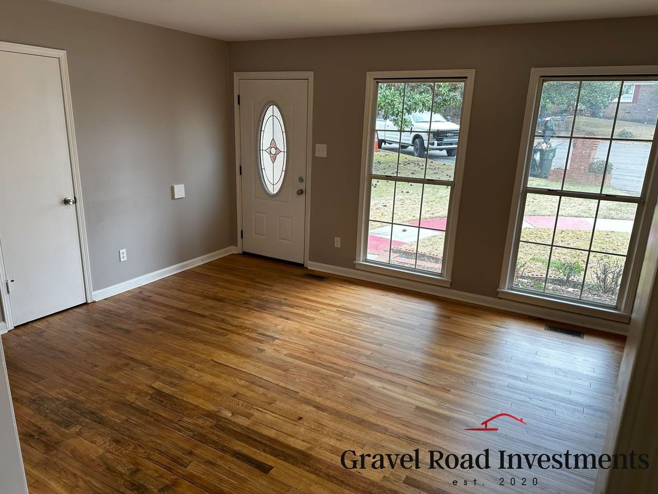 2210 33rd Ave - Photo 5 of 15