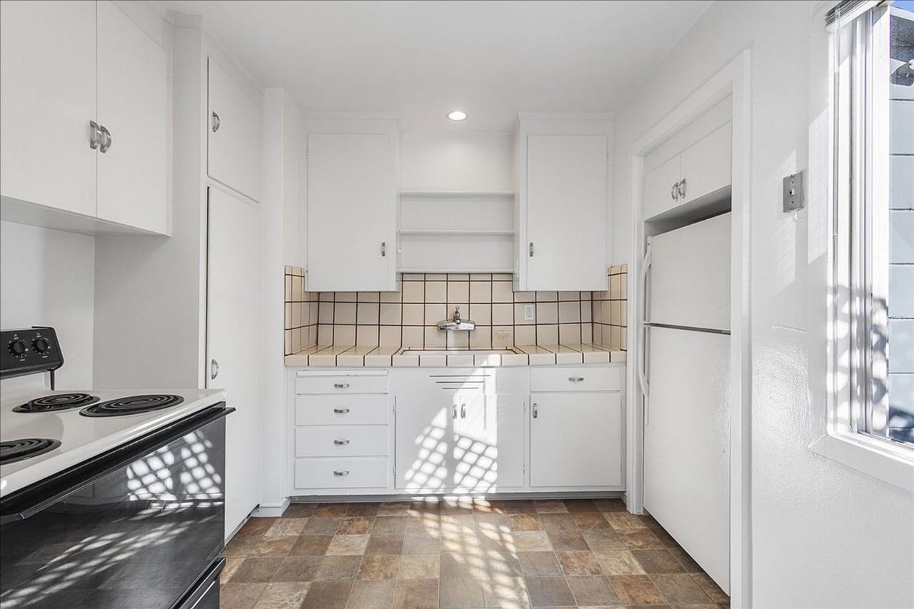 3131 Fernside Blvd - Photo 7 of 14