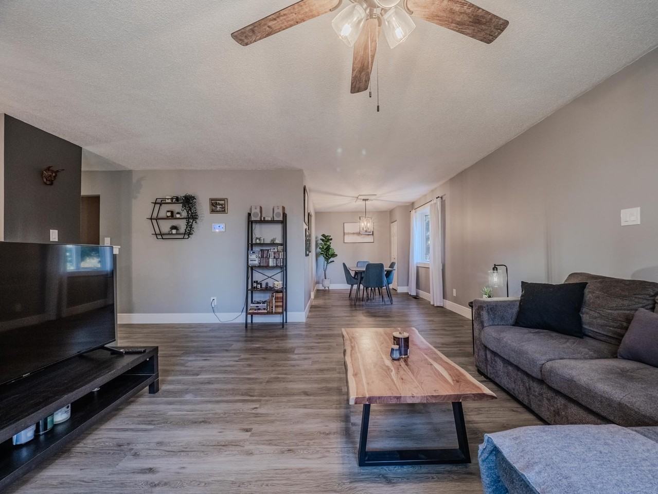 11 Falcon Crescent - Photo 5 of 19