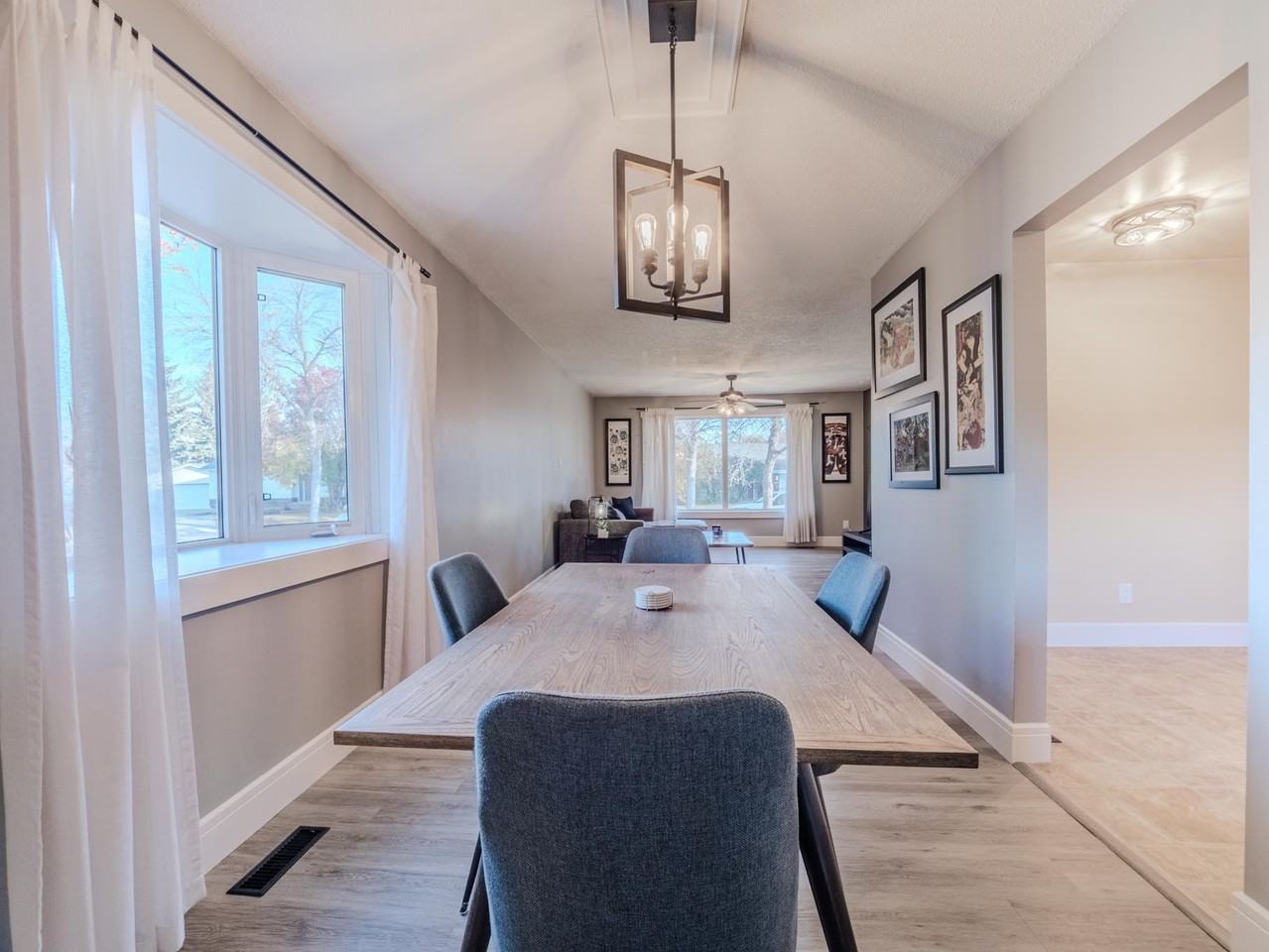 11 Falcon Crescent - Photo 7 of 19