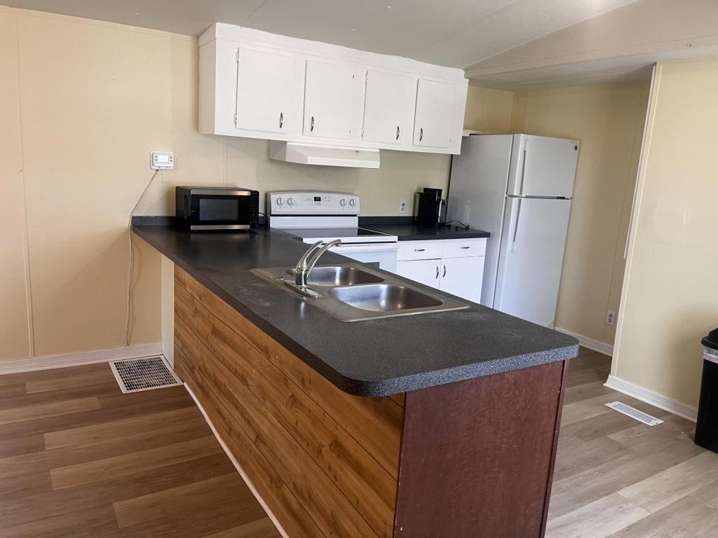 6610 Limerick Ave - Photo 5 of 8