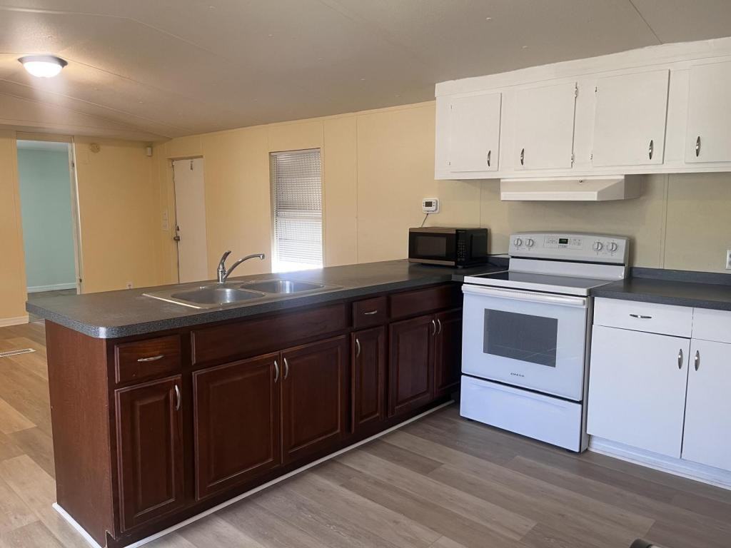 6610 Limerick Ave - Photo 6 of 8