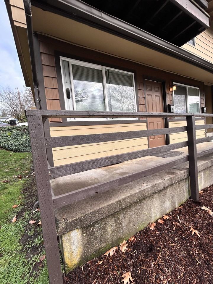 1222 Nw Couch St - Photo 3 of 18