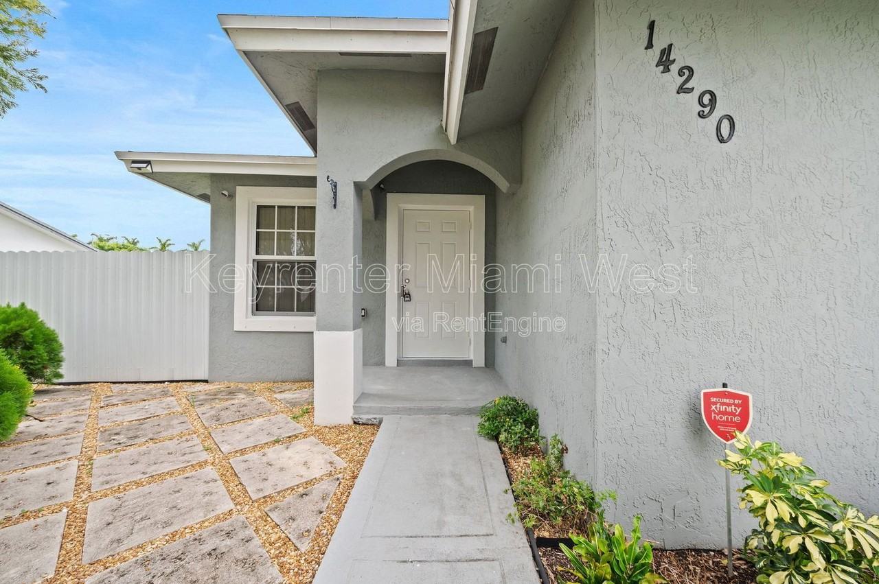 14290 Sw 287th St - Photo 3 of 25