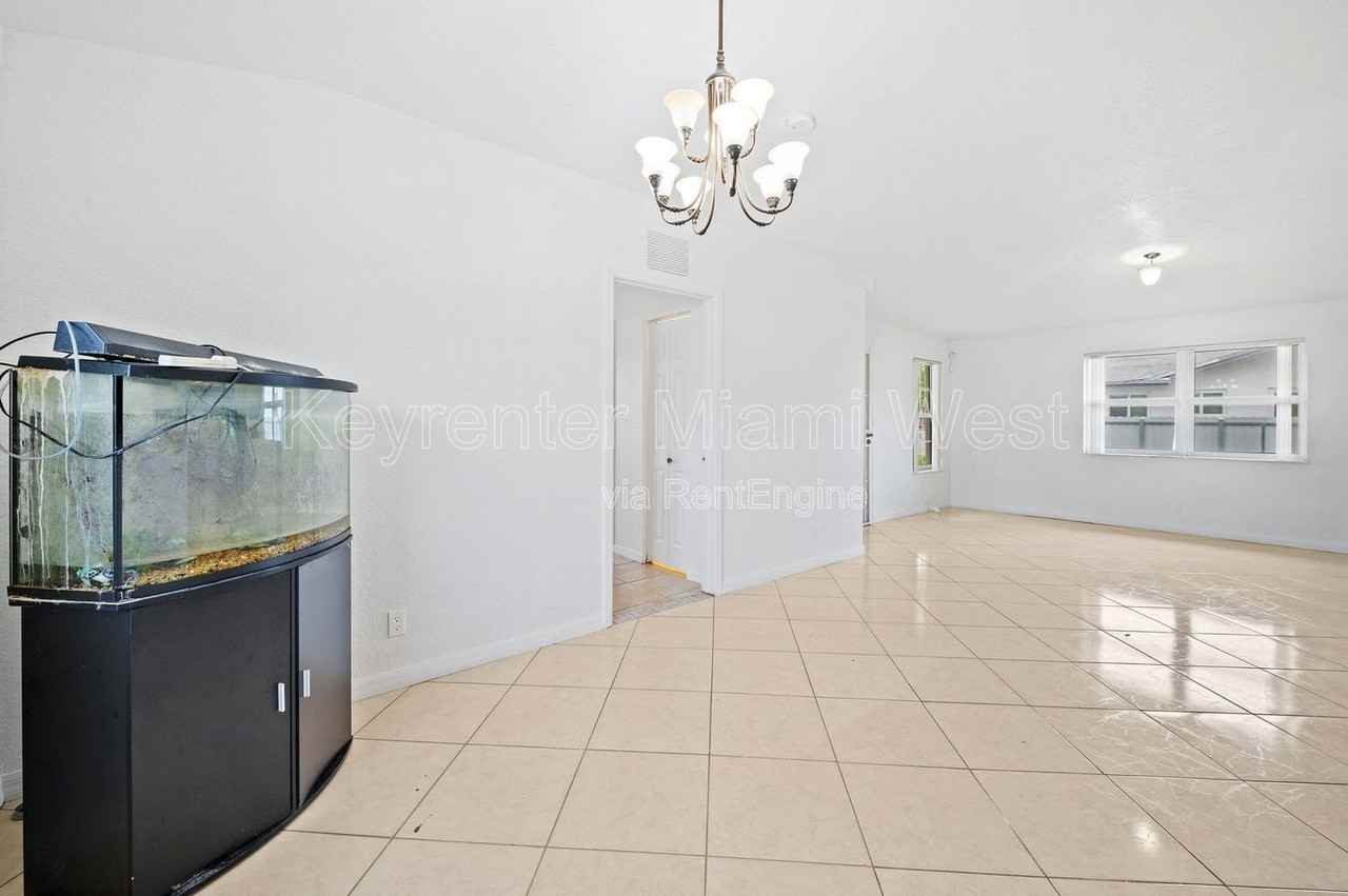 14290 Sw 287th St - Photo 5 of 25