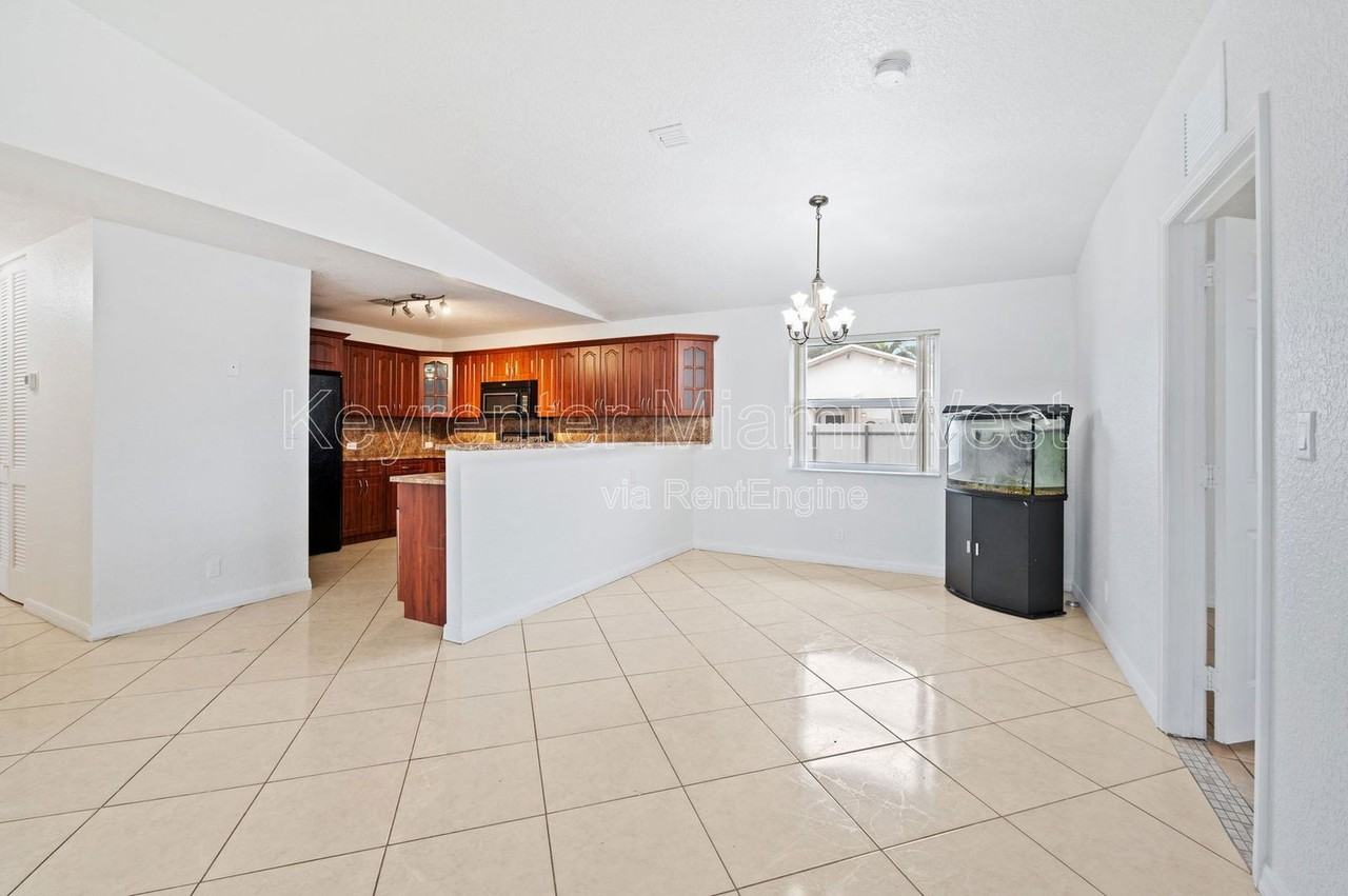 14290 Sw 287th St - Photo 7 of 25