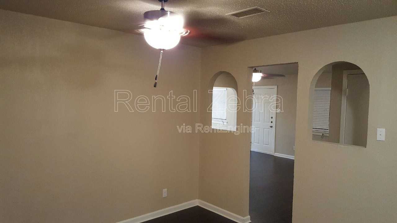 2939 Longmeade Dr - Photo 7 of 37