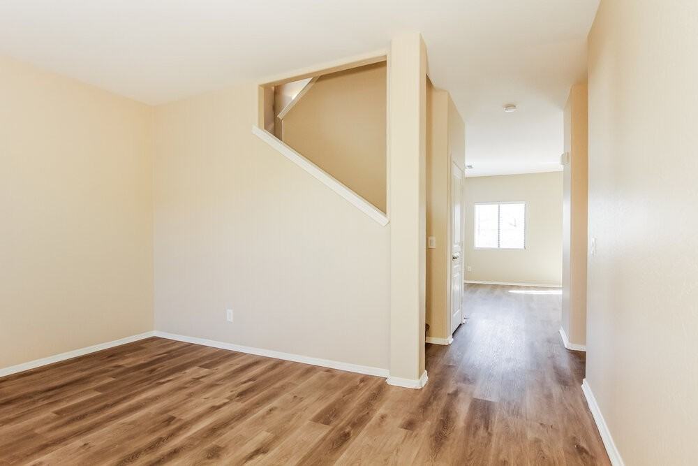 16115 N 168th Ave - Photo 4 of 17