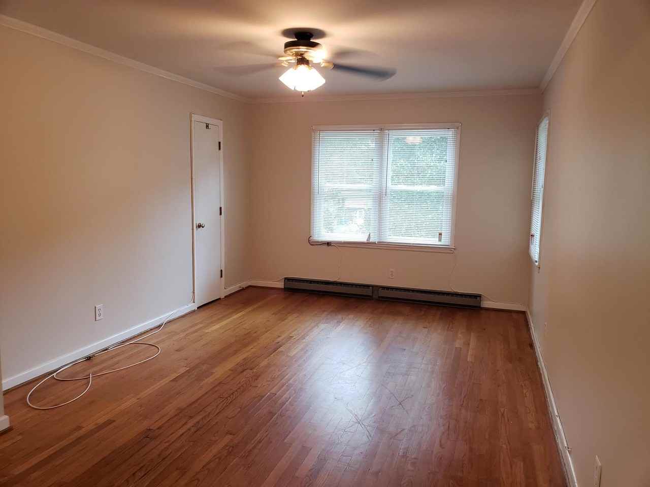 421 Banks St #A - Photo 3 of 7