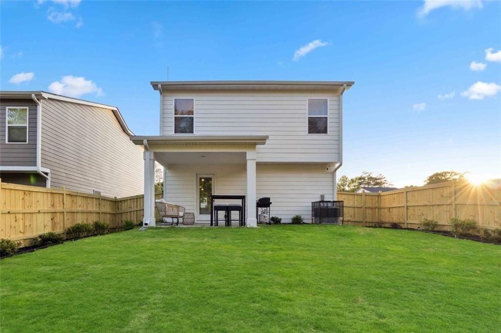 3314 Stonewall Ln - Photo 2 of 38