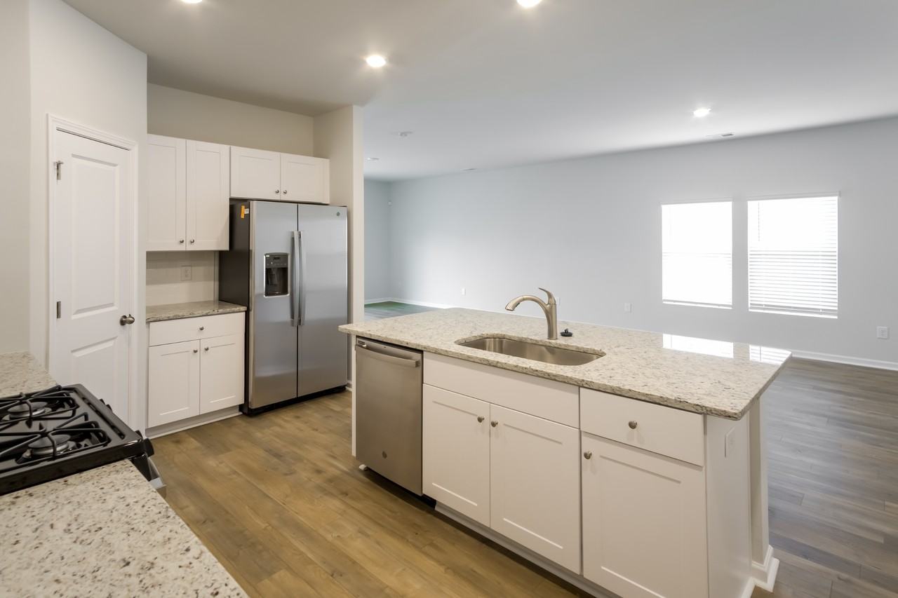 205 Cypress Tree Loop - Photo 7 of 20