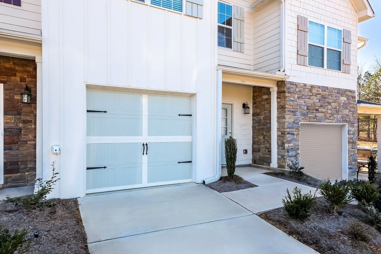 243 Riley Circle - Photo 2 of 47