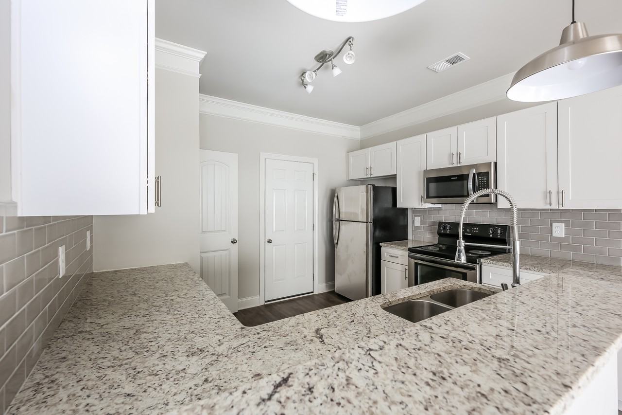 243 Riley Circle - Photo 6 of 47