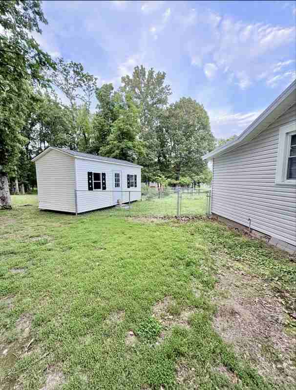 1716 Pinecrest Street - Photo 3 of 17