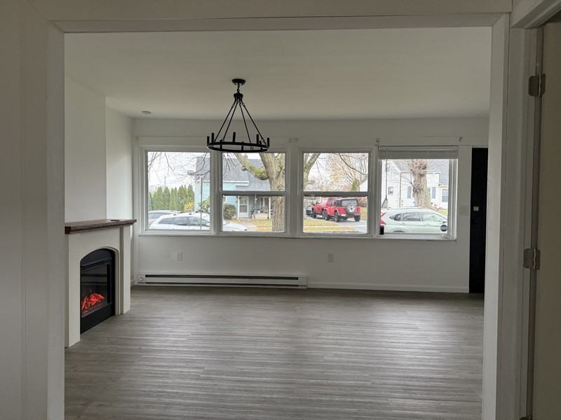 801 Las Vegas Dr - Photo 2 of 12