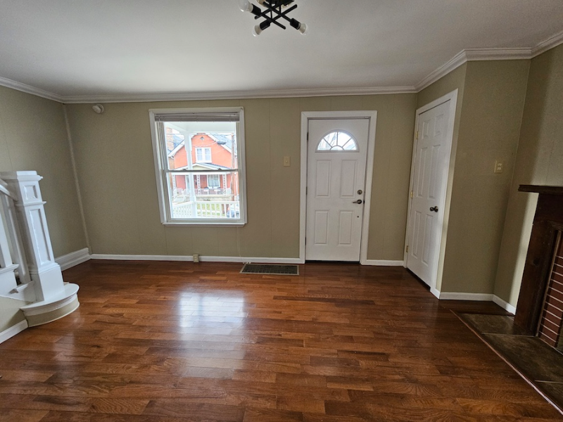 58 16th St - Photo 2 of 20
