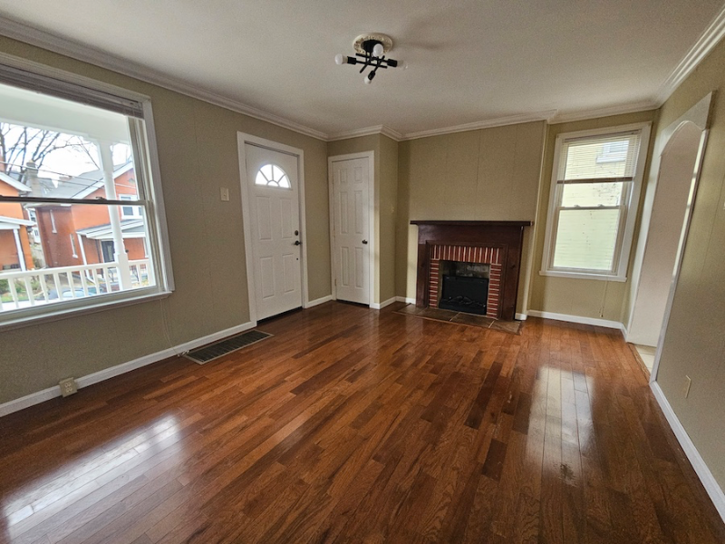 58 16th St - Photo 3 of 20