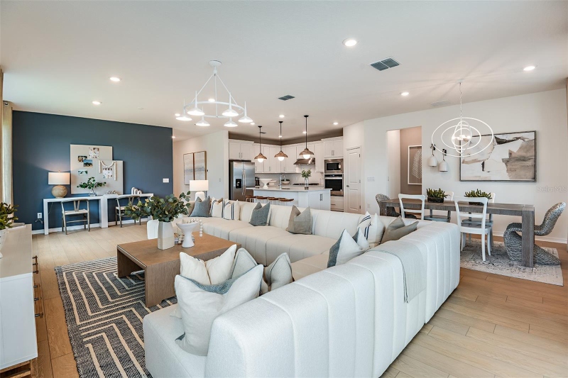 3991 Big Sky Dr - Photo 3 of 20