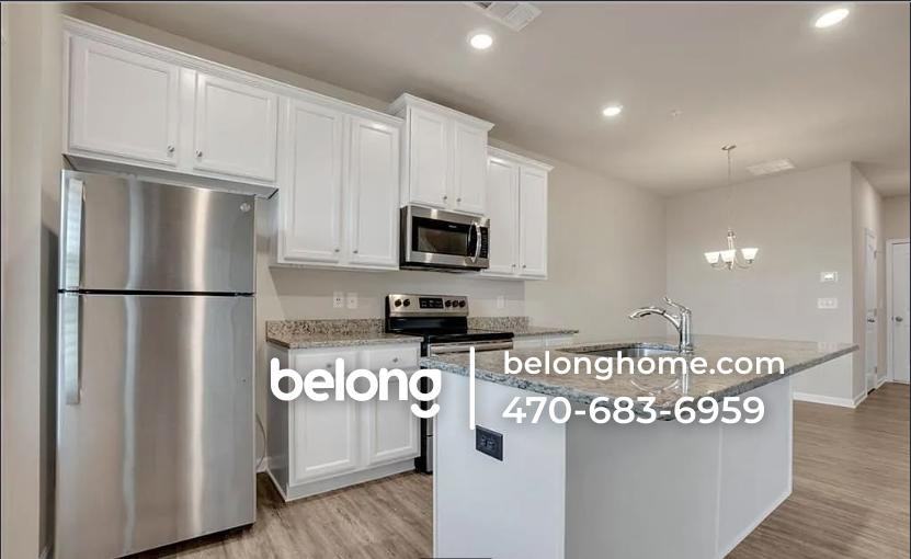 2104 Irvin Ct - Photo 2 of 16