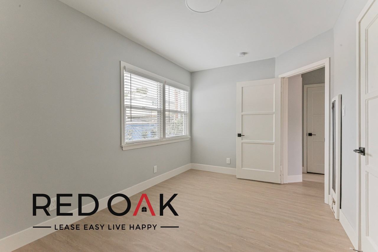 1847 21st Street #4 - Photo 2 of 14