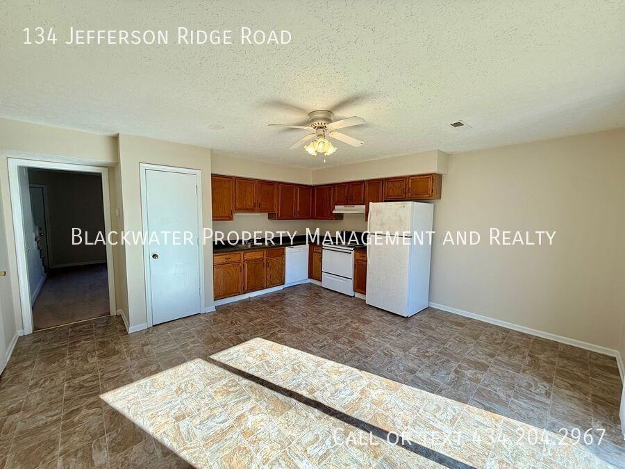 134 Jefferson Ridge Road - Photo 5 of 12