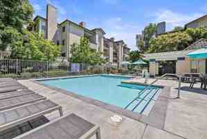 featured image of 33 Union Square