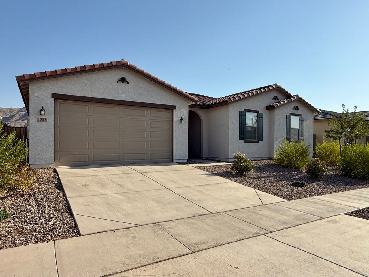 3037 West La Mirada Drive - Photo 2 of 34