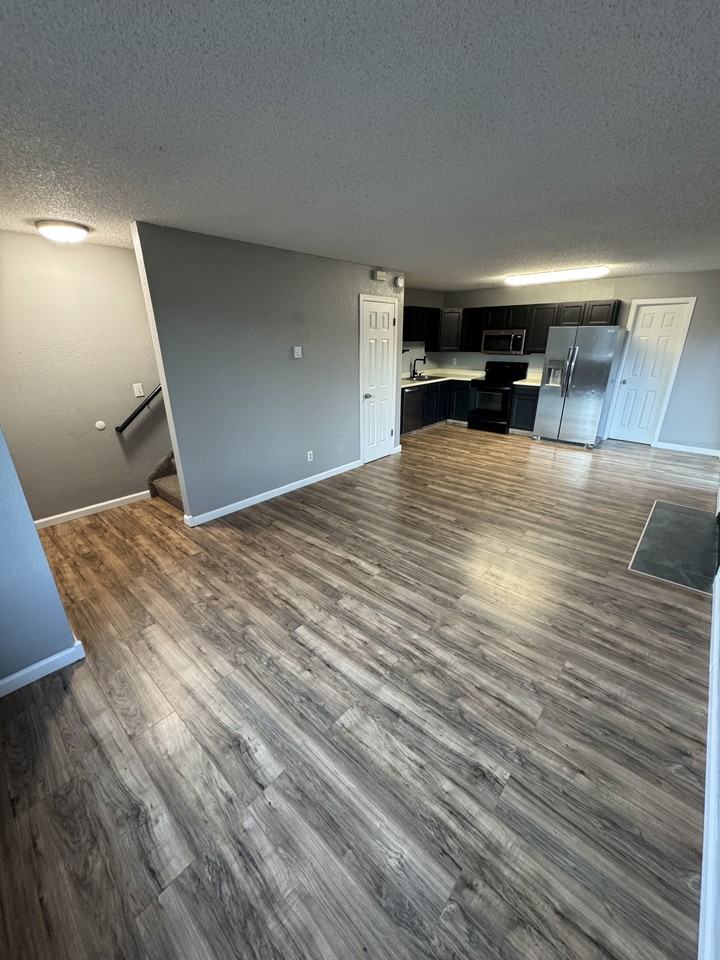 5525 Tomah Dr #D - Photo 3 of 16