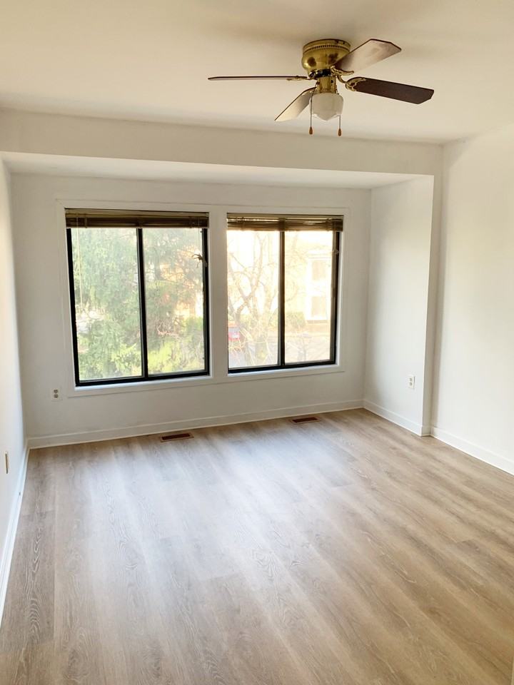 9745 Lake Shore Dr #0 - Photo 5 of 19