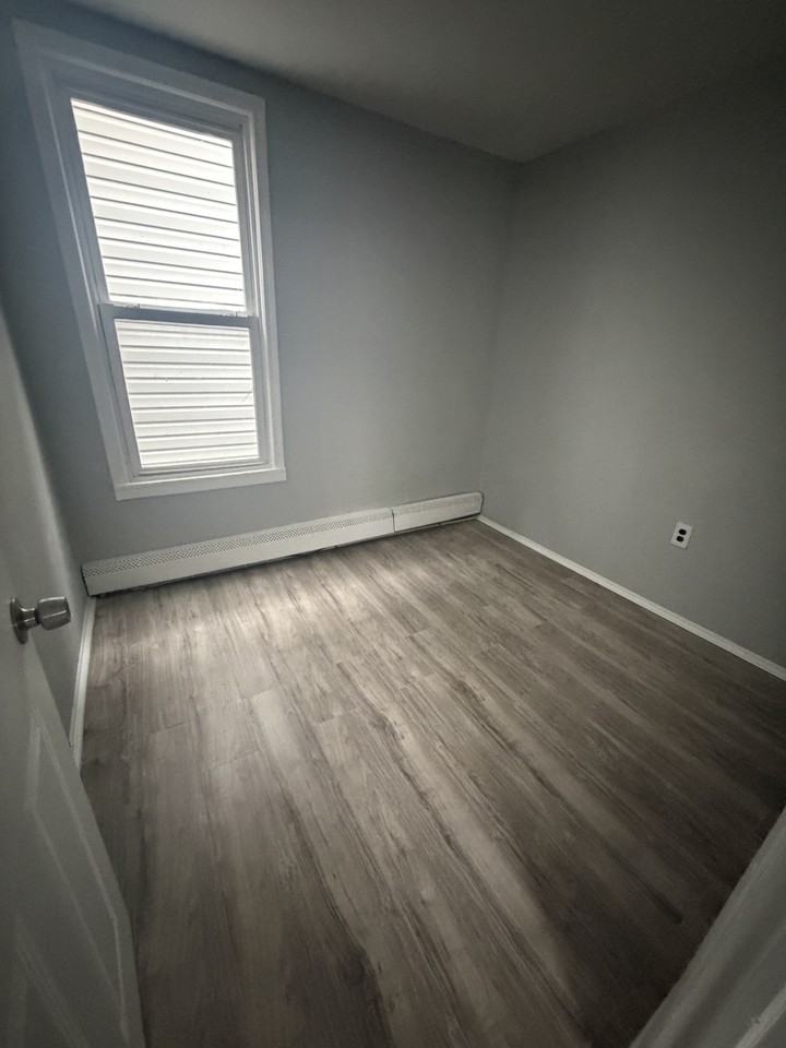 161 Court St #2 - Photo 7 of 8