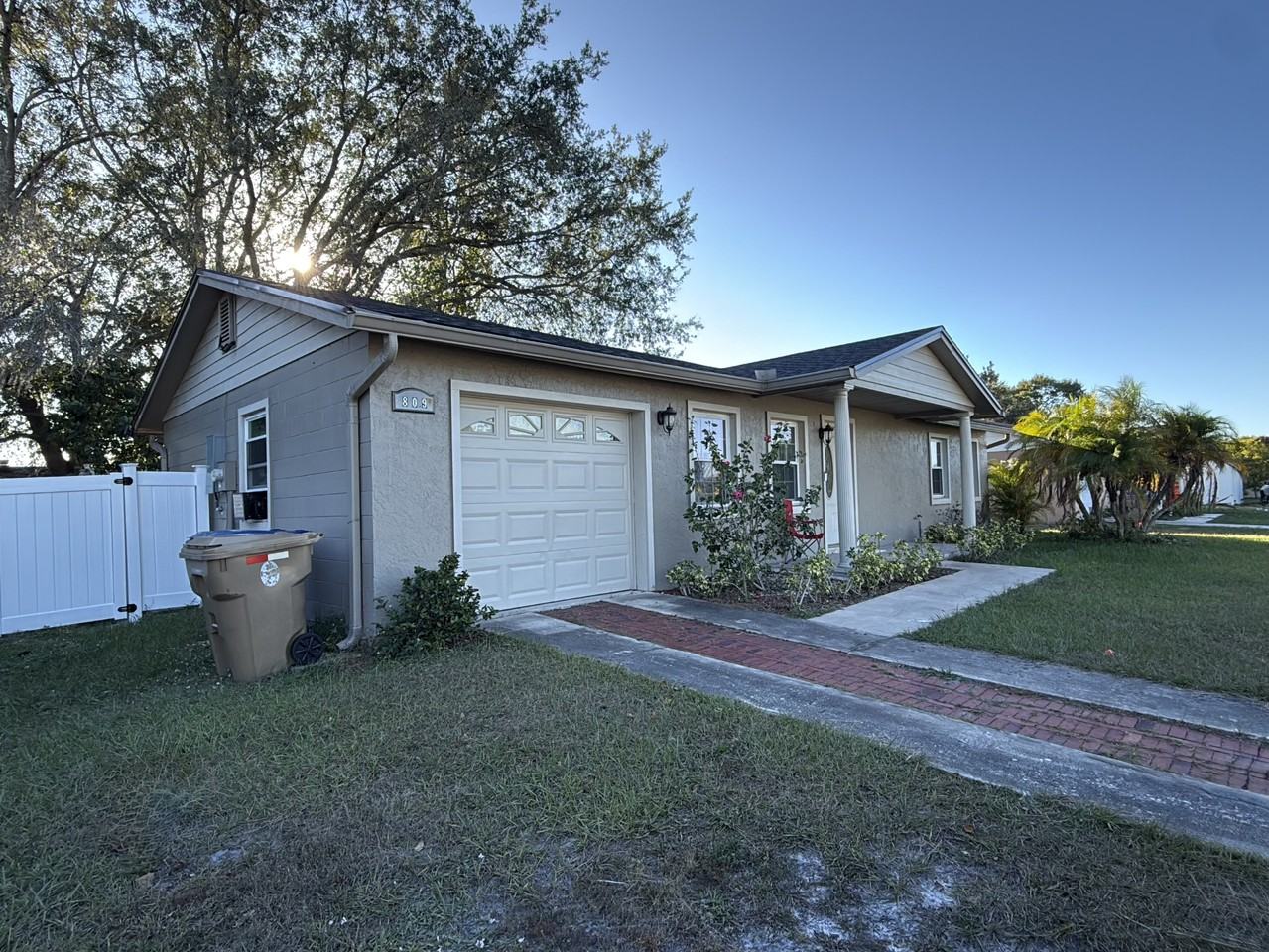 809 Florida Parkway #3 - Photo 2 of 19