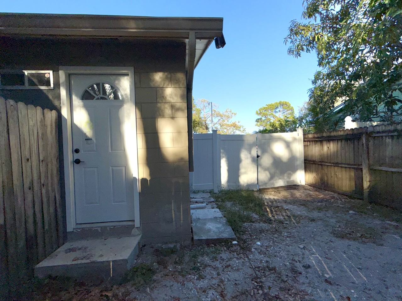 809 Florida Parkway #3 - Photo 3 of 19