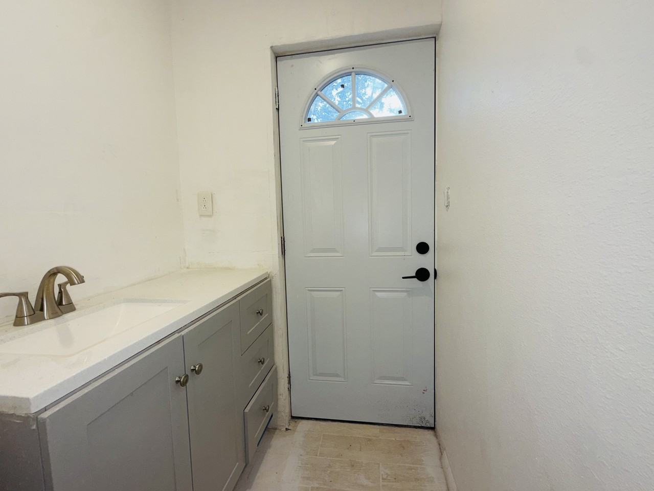 809 Florida Parkway #3 - Photo 5 of 19