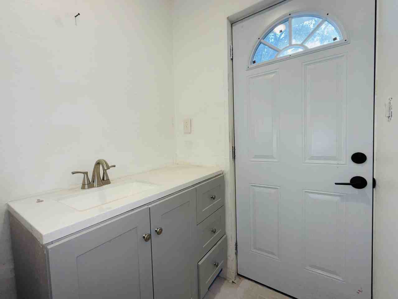 809 Florida Parkway #3 - Photo 6 of 19