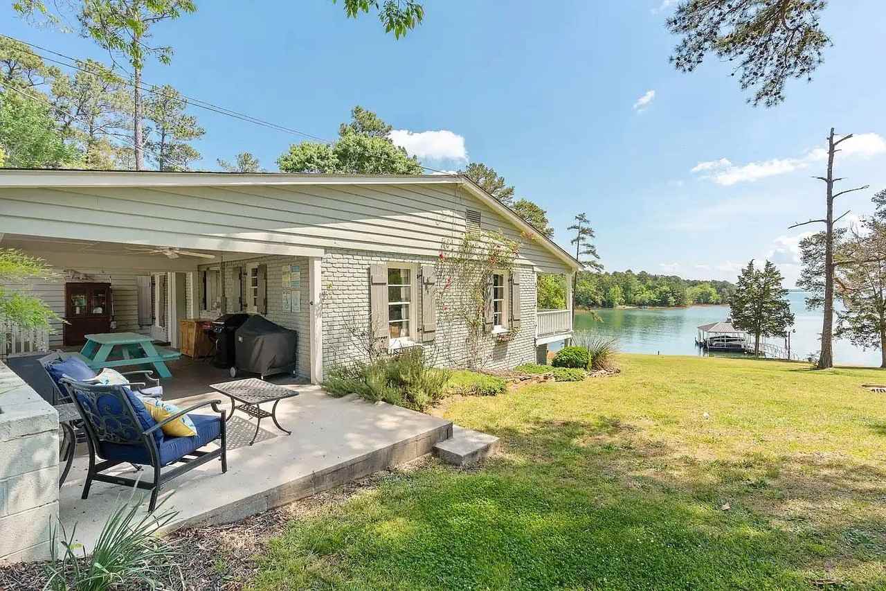 333 Jim Crittendon Road #NA - Photo 3 of 18