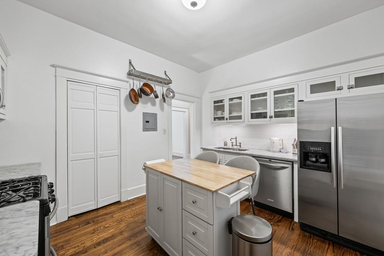 1116 Poplar Avenue #1 - Photo 6 of 17